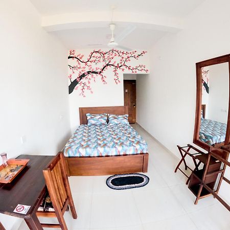 Baden Beach Hotel Kalkudah  Bagian luar foto