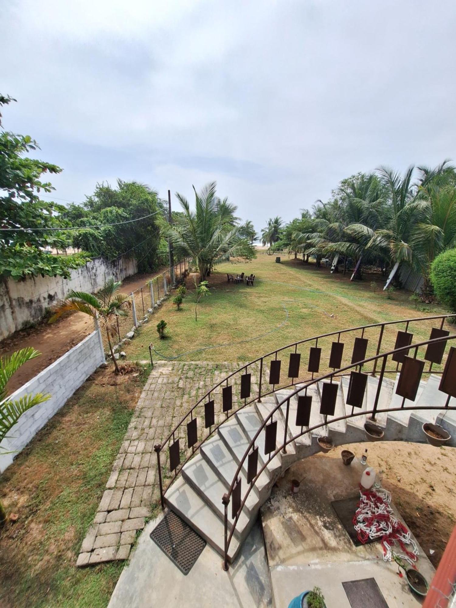 Baden Beach Hotel Kalkudah  Bagian luar foto